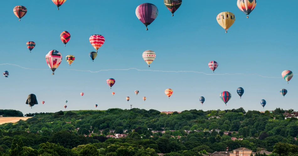 Kuwait por Sky. Paseos en globo aerostático y aventuras aéreas.